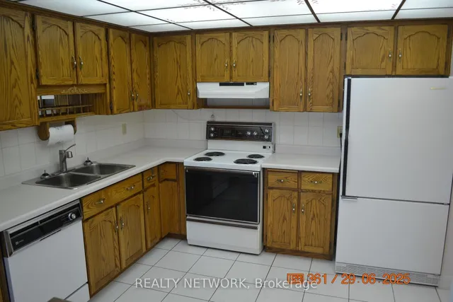 Additional image 13 of 8 Village Green Blvd Unit 811