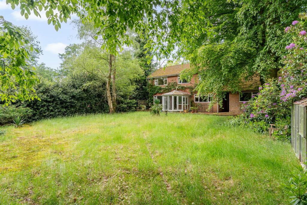 Additional image 12 of Burnham Green Road, Welwyn