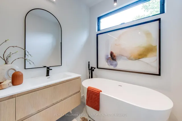 Additional image 24 of 47 Laing St