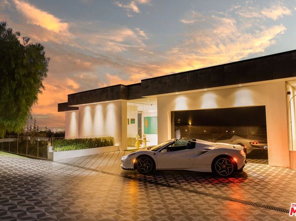 7080 W Mulholland Dr, Los Angeles, CA 90068