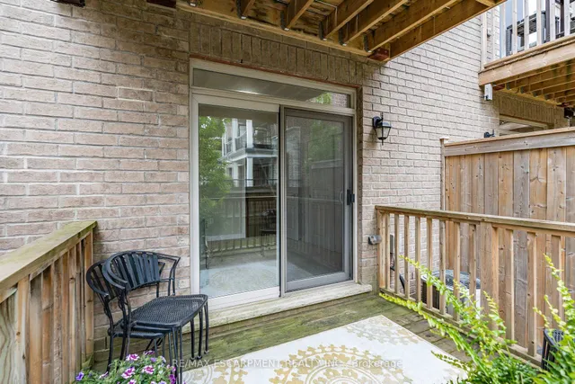 Additional image 32 of 215 Dundas St Unit 53