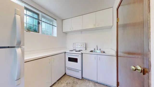 Additional image 33 of 21 Banbury Rd