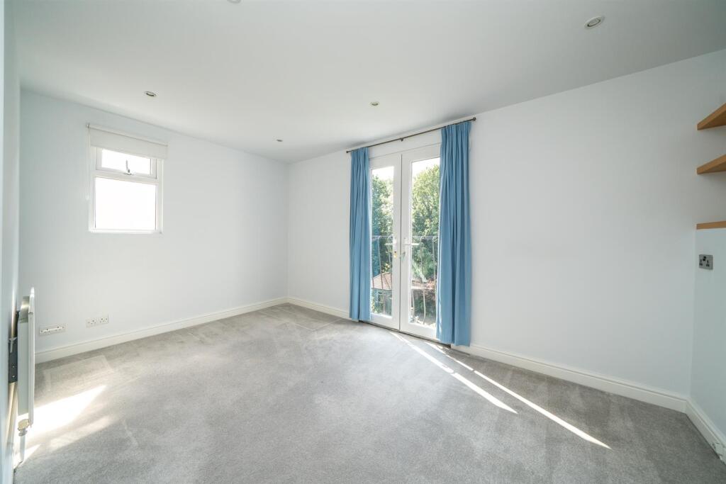 Additional image 19 of Colney Heath Lane, St. Albans