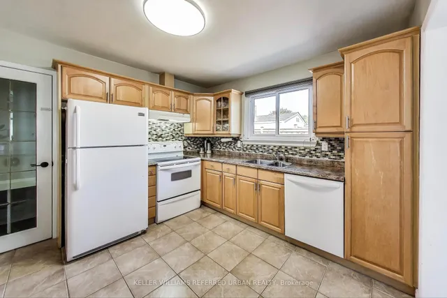 Additional image 12 of 116 Fallingdale Cres