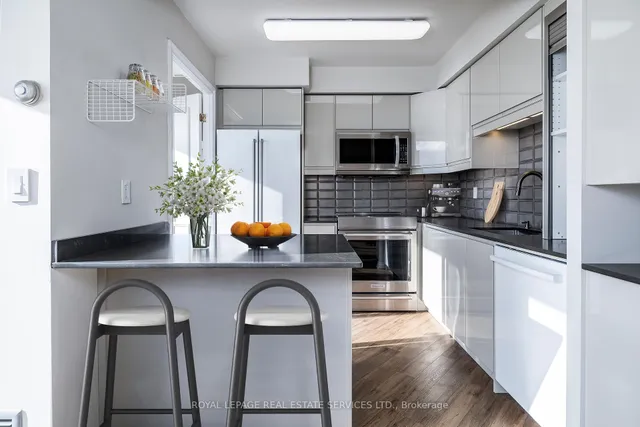 Additional image 4 of 1 Palace Pier Crt Unit 804