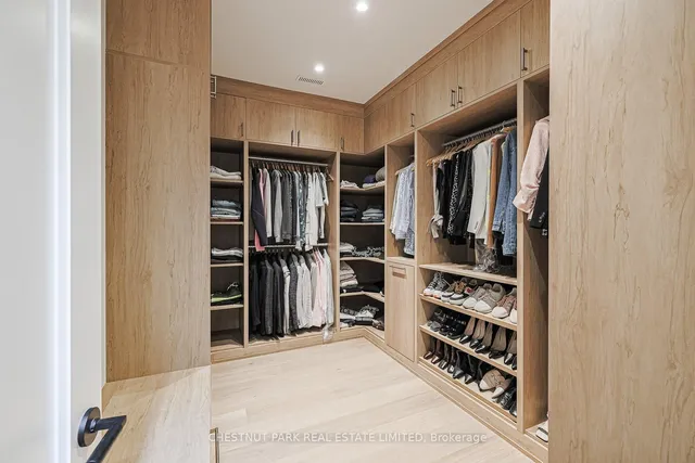 Additional image 33 of 142 Buckingham Ave