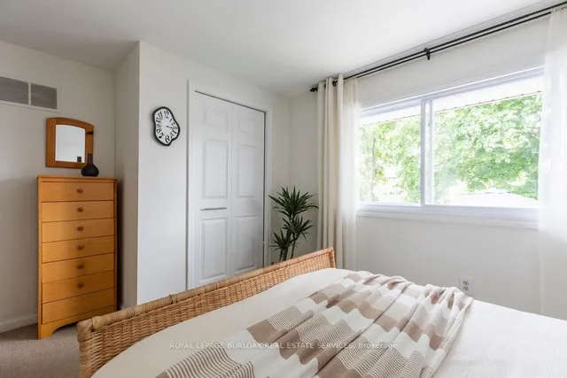 Additional image 20 of 20 Redhill Ave