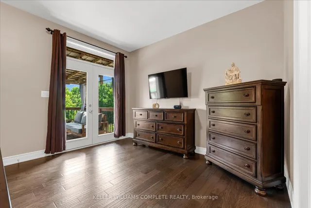 Additional image 24 of 180 Mother's St