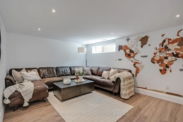 Additional image 36 of 111 Judith Cres