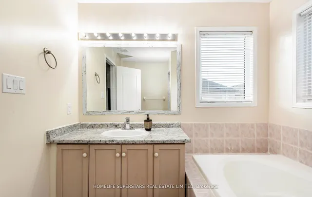 Additional image 15 of 82 Jewel Cres