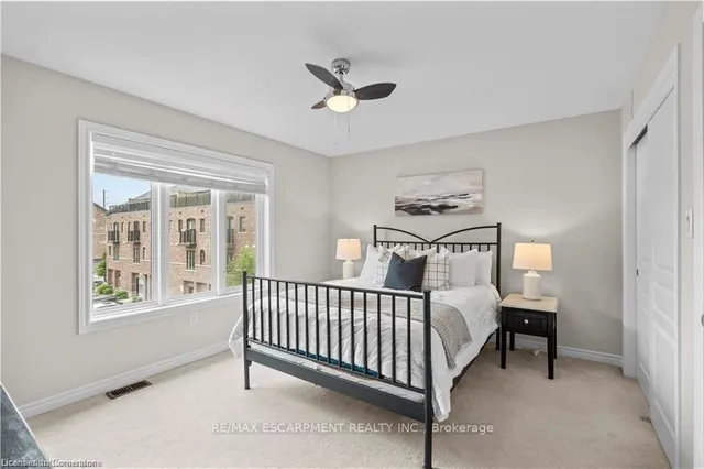 Additional image 20 of 215 Dundas St Unit 53