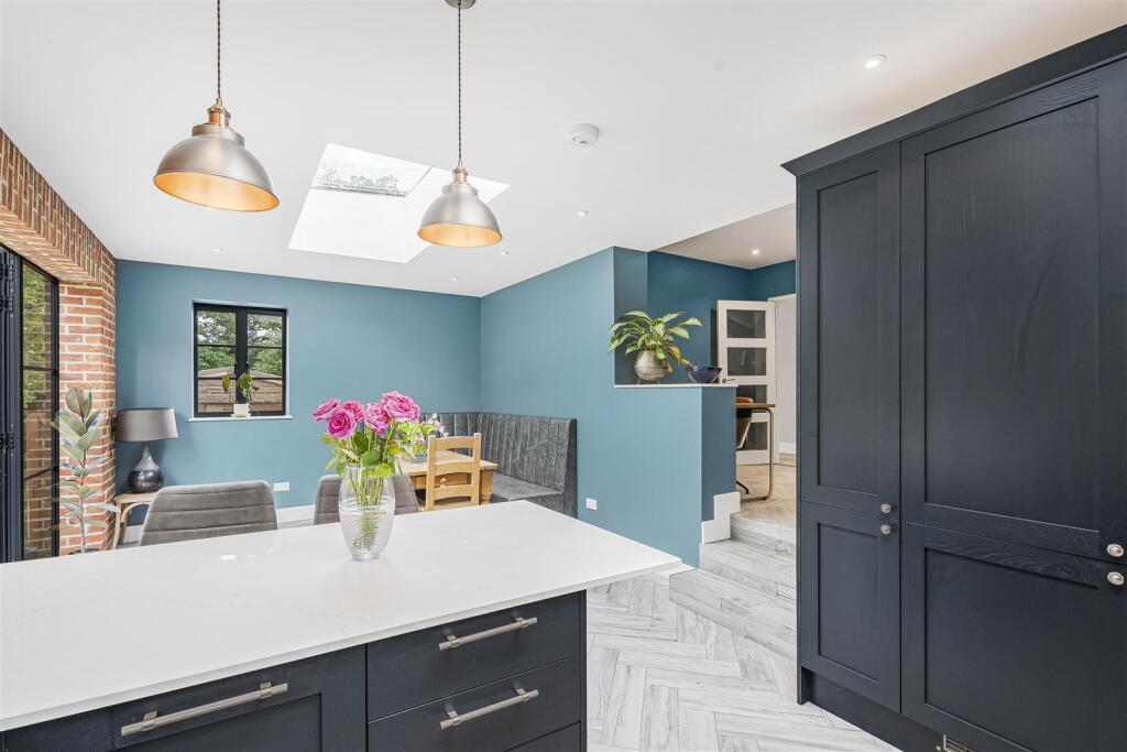 Additional image 4 of Hillside Way, Welwyn