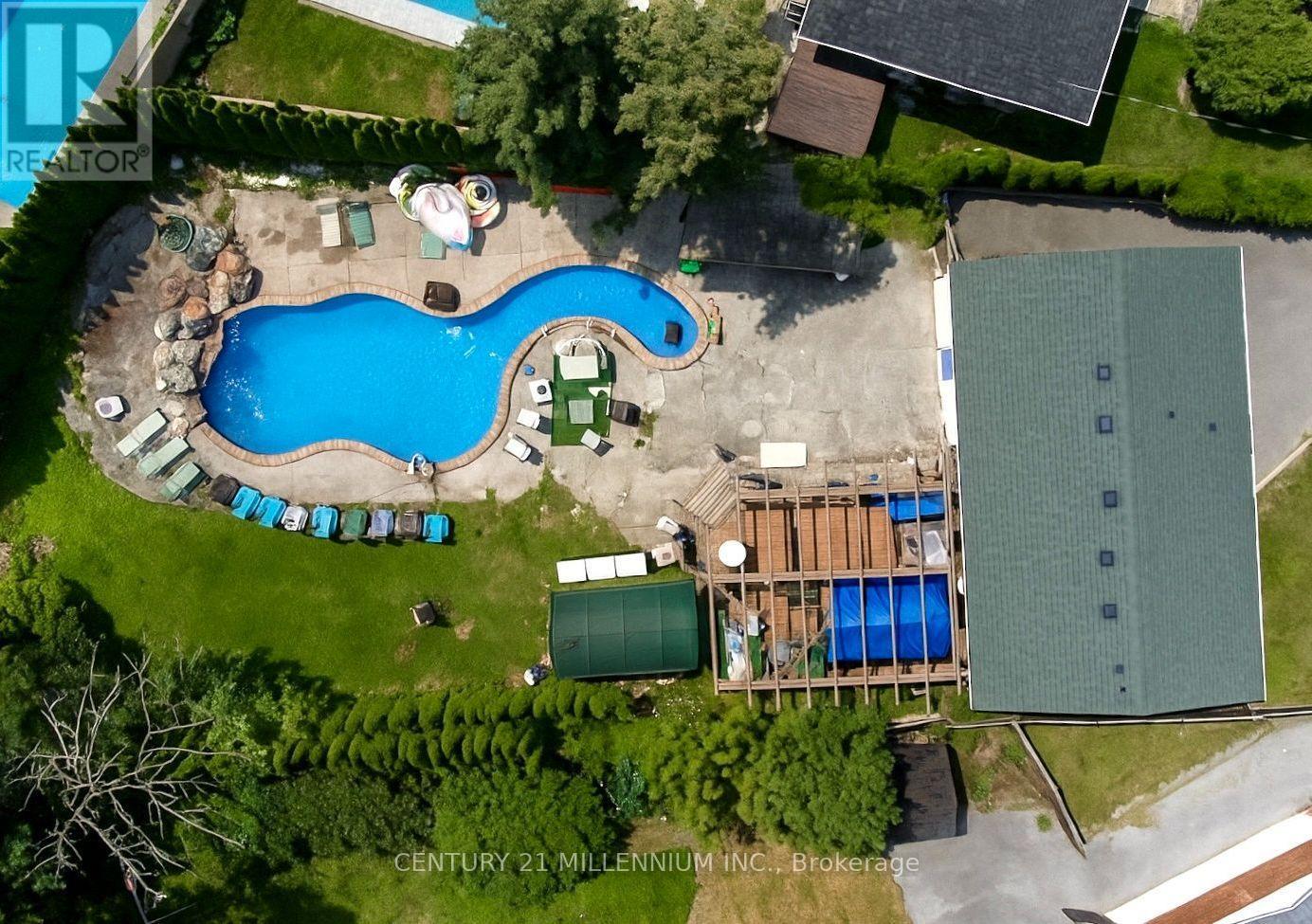 15 BENARY CRESCENT|Toronto (Woburn), Ontario M1H1K9