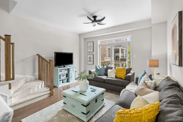 Additional image 12 of 215 Dundas St Unit 53