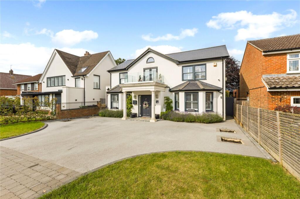 Tuffnells Way, Harpenden, Hertfordshire, AL5