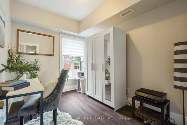 Additional image 24 of 22 Aikman Ave