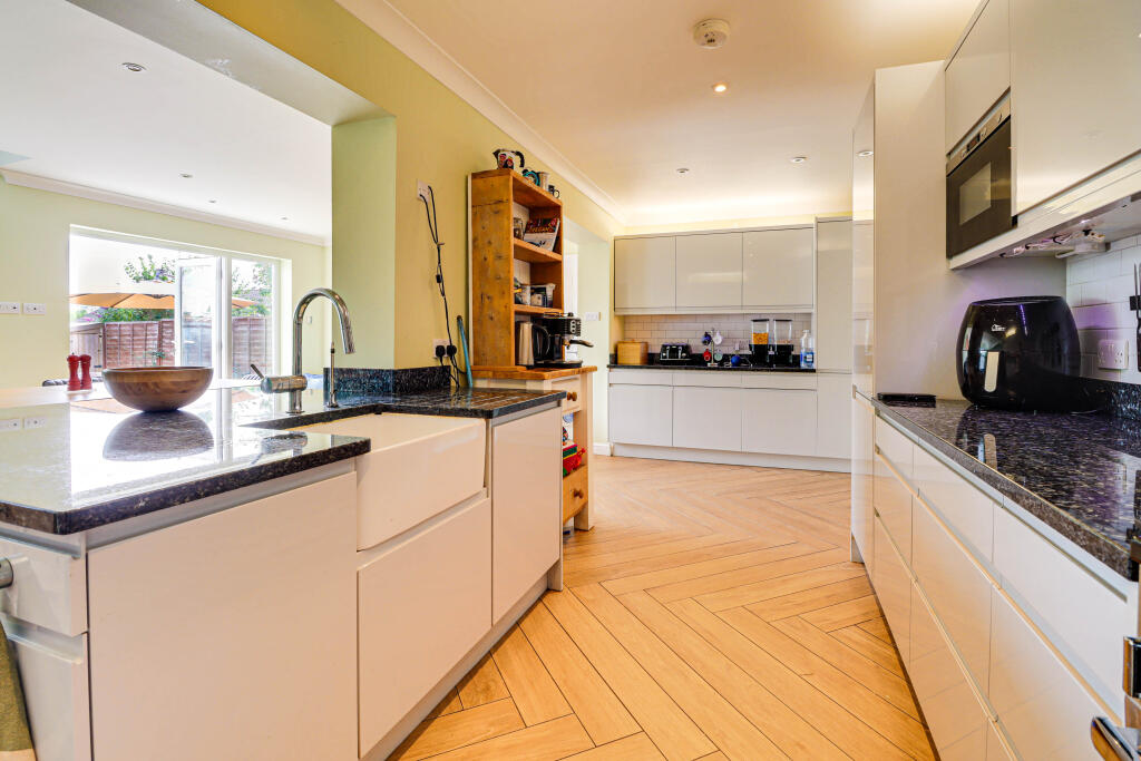 Additional image 10 of Aldwickbury Crescent, Harpenden, Harpenden, AL5