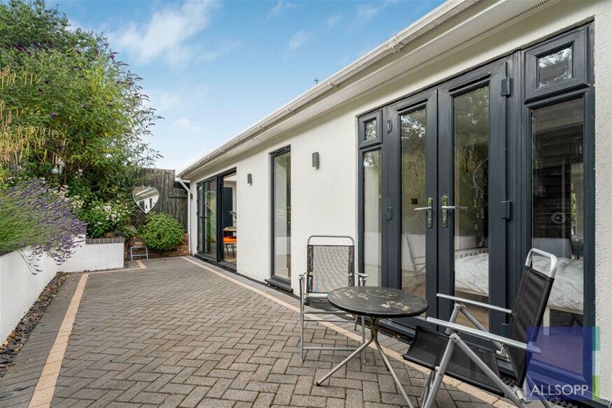 Additional image 12 of Wroxham Way, Harpenden, AL5