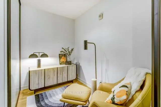 Additional image 13 of 8 Dovercourt Rd Unit 205