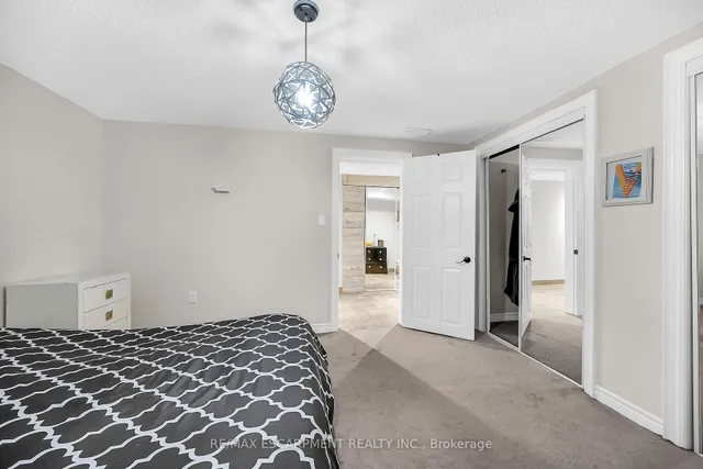 Additional image 35 of 70 Deschene Ave