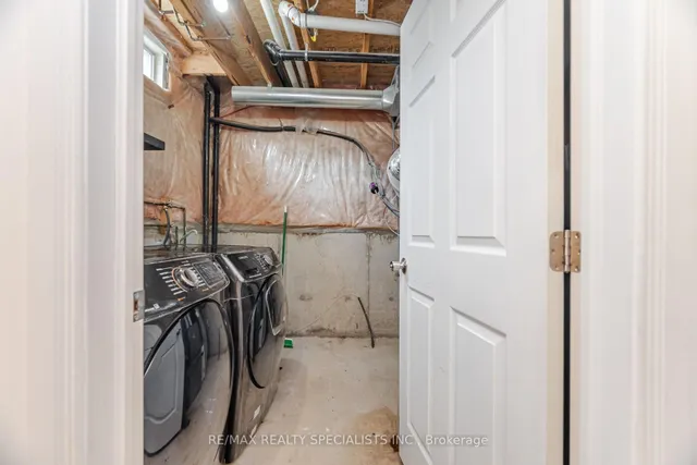 Additional image 38 of 21 Silo Crt