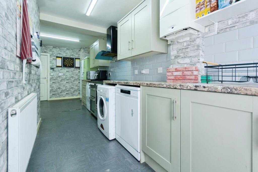 Additional image 3 of Mapleton Grove, Birmingham, West Midlands, B28