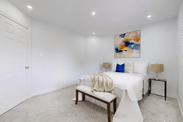 Additional image 31 of 5686 Whitehorn Ave