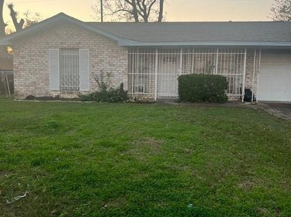 9603 Bertwood St, Houston, TX 77016