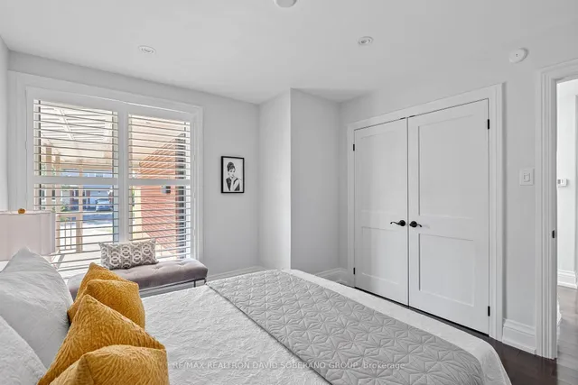 Additional image 22 of 207 Searle Ave