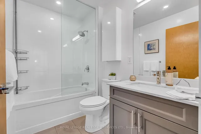 Additional image 31 of 1005 King St Unit 707