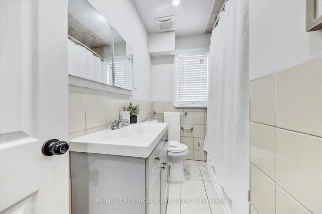 Additional image 18 of 31 Benlight Cres