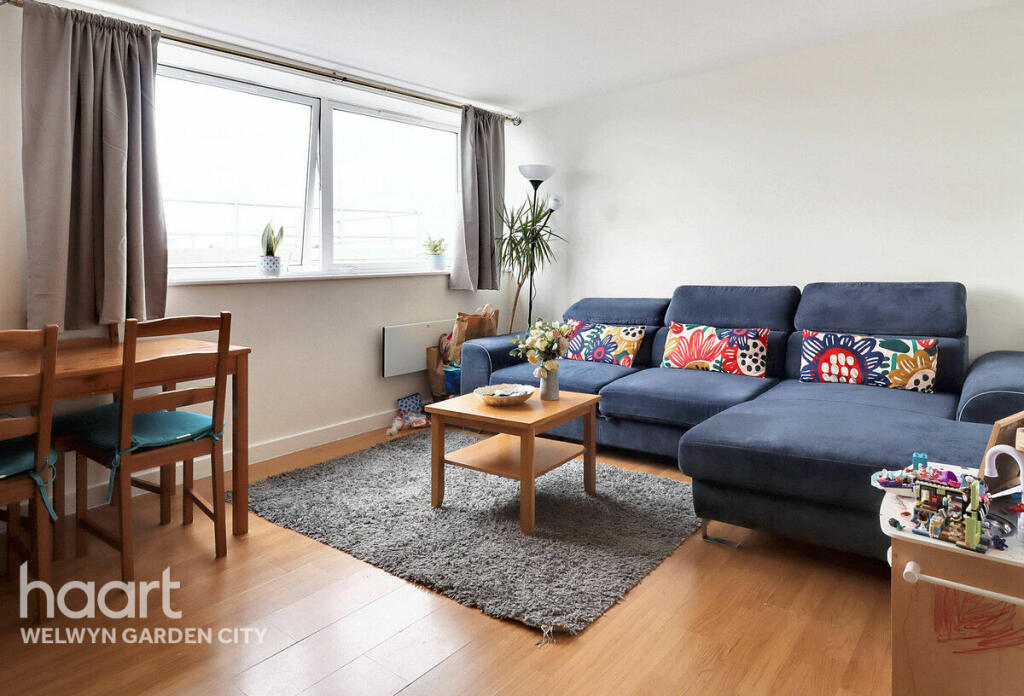 Additional image 15 of Town Centre, Hatfield