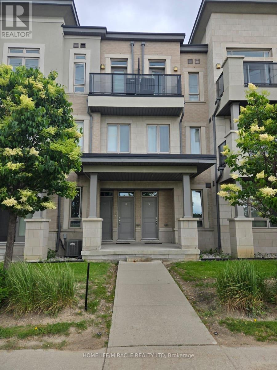 8 - 9601 JANE STREET|Vaughan (Maple), Ontario L6A4G5