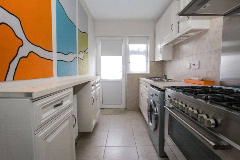 Additional image 5 of Crop Common, Hatfield, Hemel Hempstead, AL10