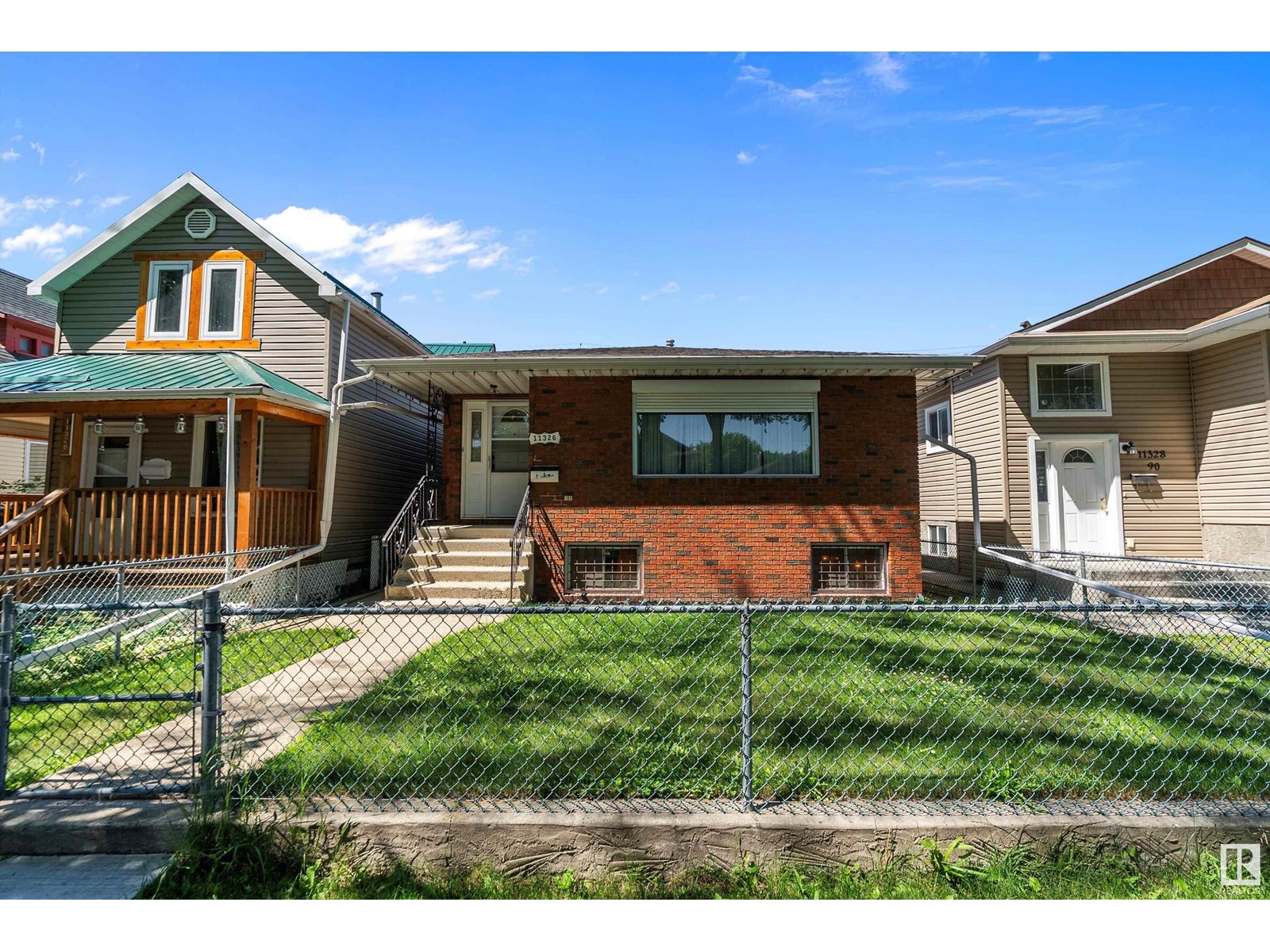 11326 90 ST NW|Edmonton, Alberta T5B3X5