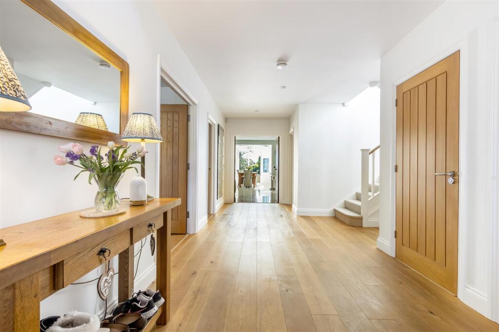 Additional image 9 of Georges Wood Road, Brookmans Park