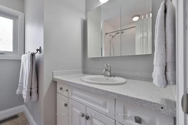 Additional image 25 of 4113 Bonavista Cres