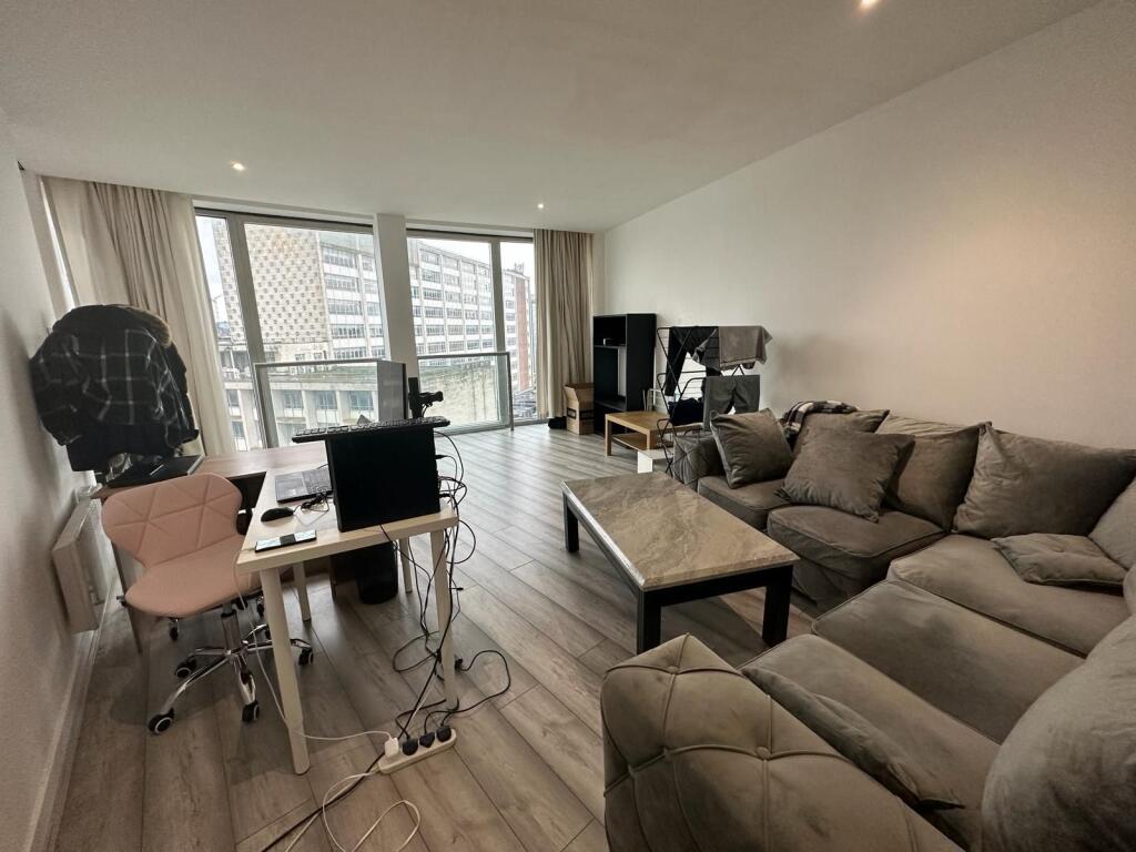Additional image 4 of Apartment , The Rotunda,  New Street, Birmingham