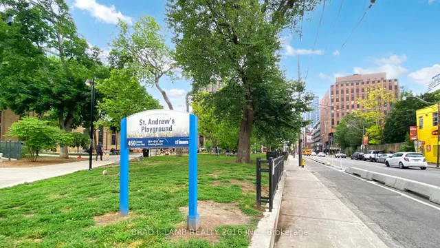 Additional image 3 of 39 Brant St Unit 518