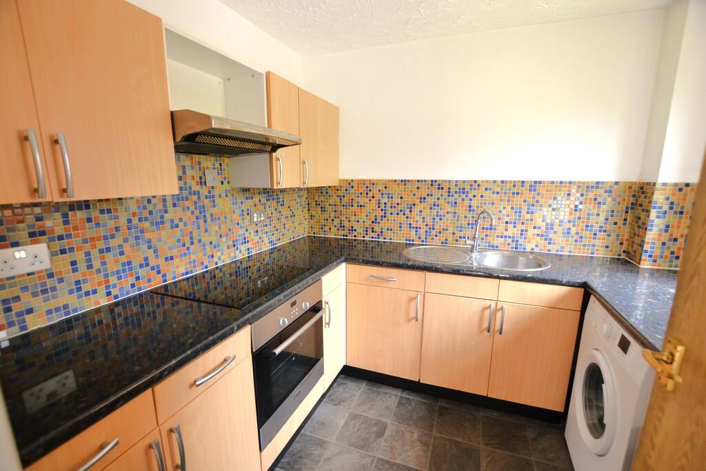 Additional image 4 of Tudor Close, Hatfield