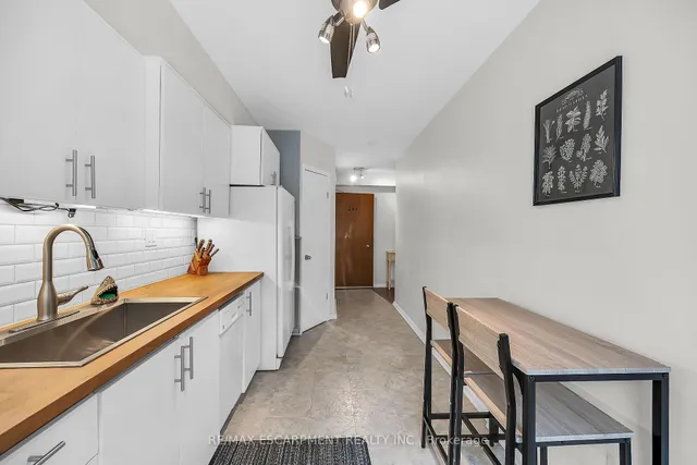 房产图片 12 - 40 Robinson St 单元 208