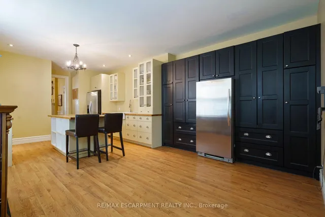 Additional image 12 of 275 Cumberland Ave