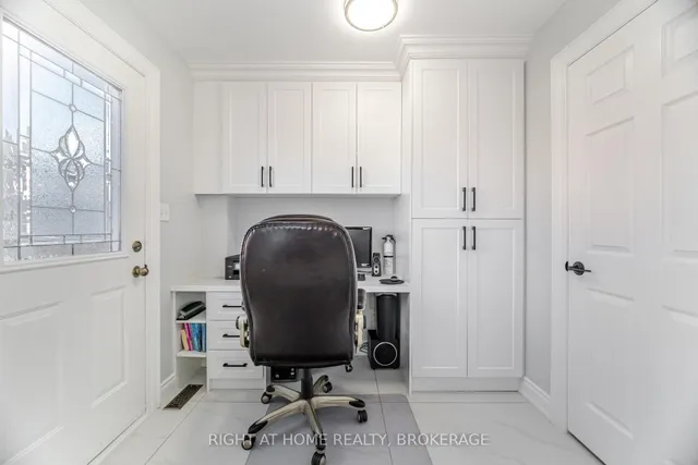 Additional image 18 of 2226 Viking Cres