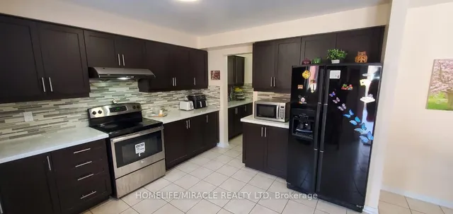 房产图片 10 - 28 Bramfield 街