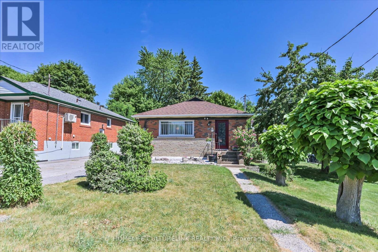 Property image for 27 ANTICOSTI DRIVE|Toronto (Bendale), Ontario M1J1V4