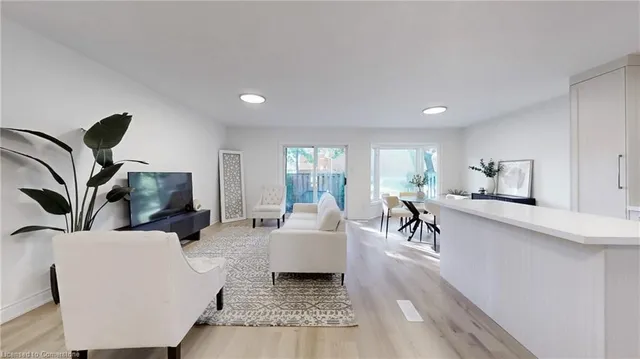 Additional image 7 of 1335 Guelph Rd Unit 10