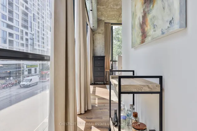 Additional image 17 of 60 Bathurst St Unit 211