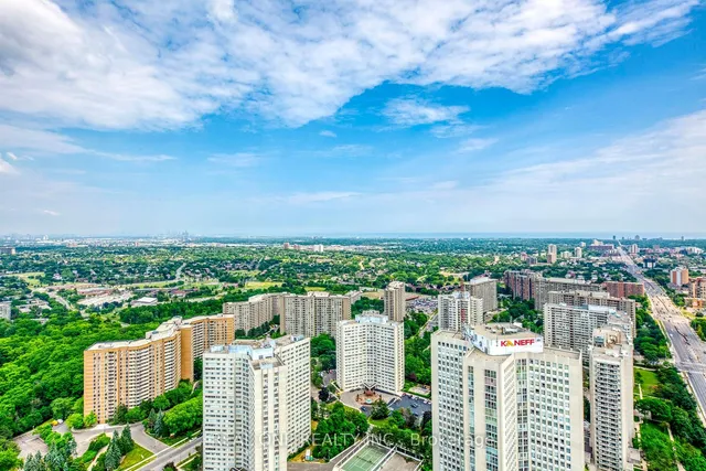 Additional image 31 of 60 Absolute Ave Unit 4402