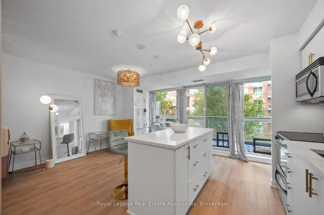 Additional image 3 of 80 Western Battery Rd Unit 222