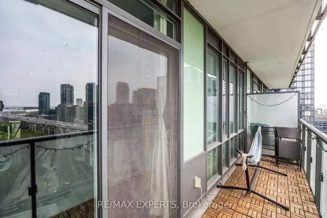 Additional image 18 of 170 Fort York Blvd Unit 1412